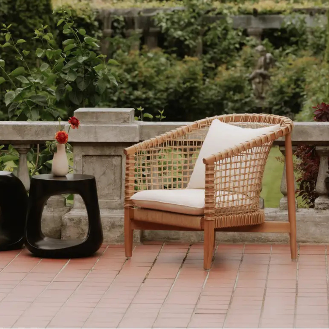 Kove Outdoor Lounge Chair