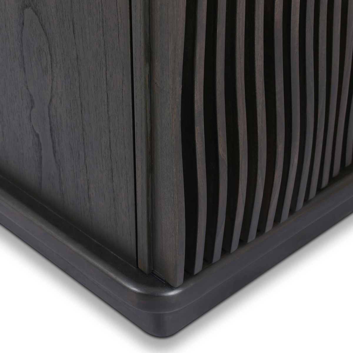 Tarian Sideboard