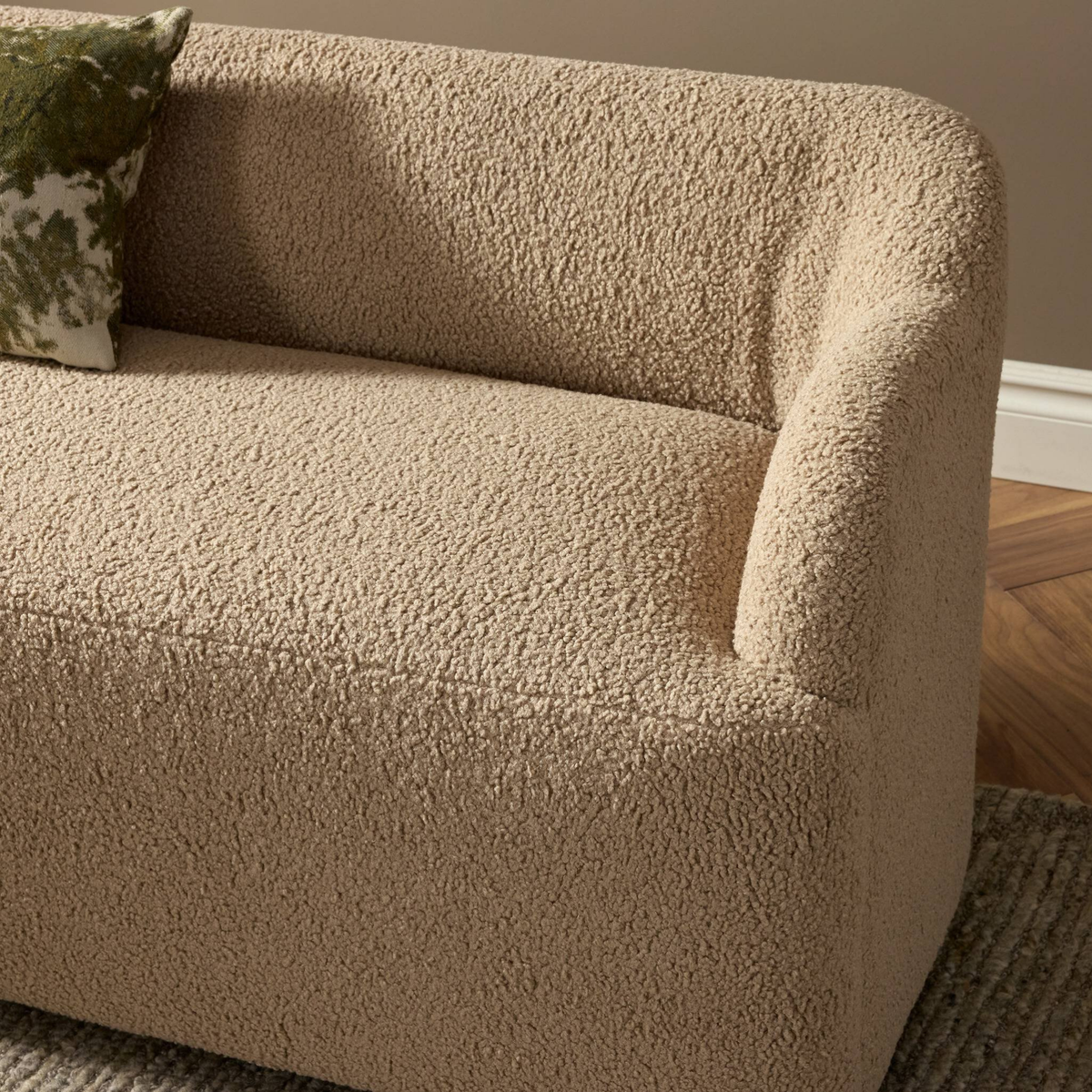 Koda Accent Bench