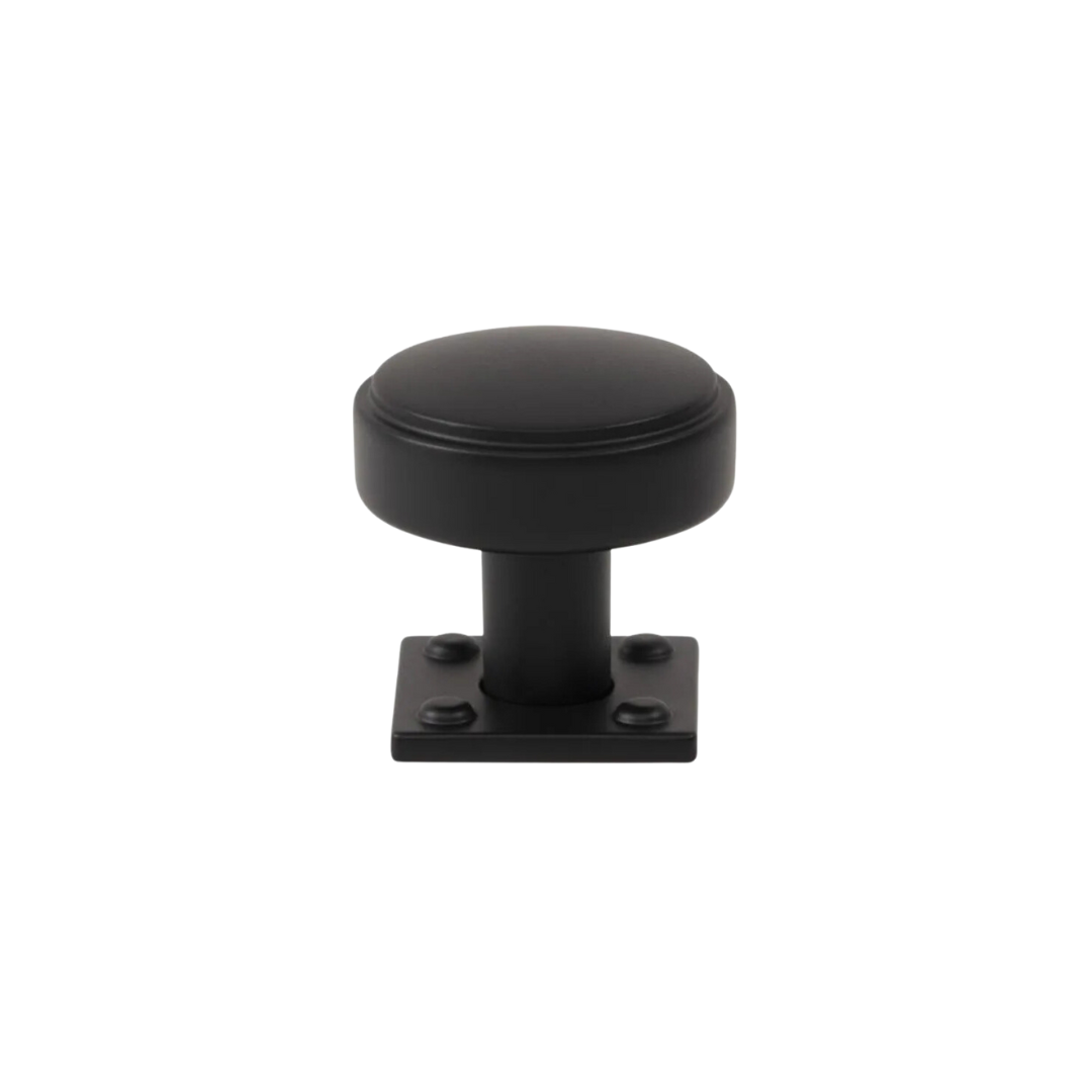 Benning [1 1/4"] Cabinet Knob with Backplate