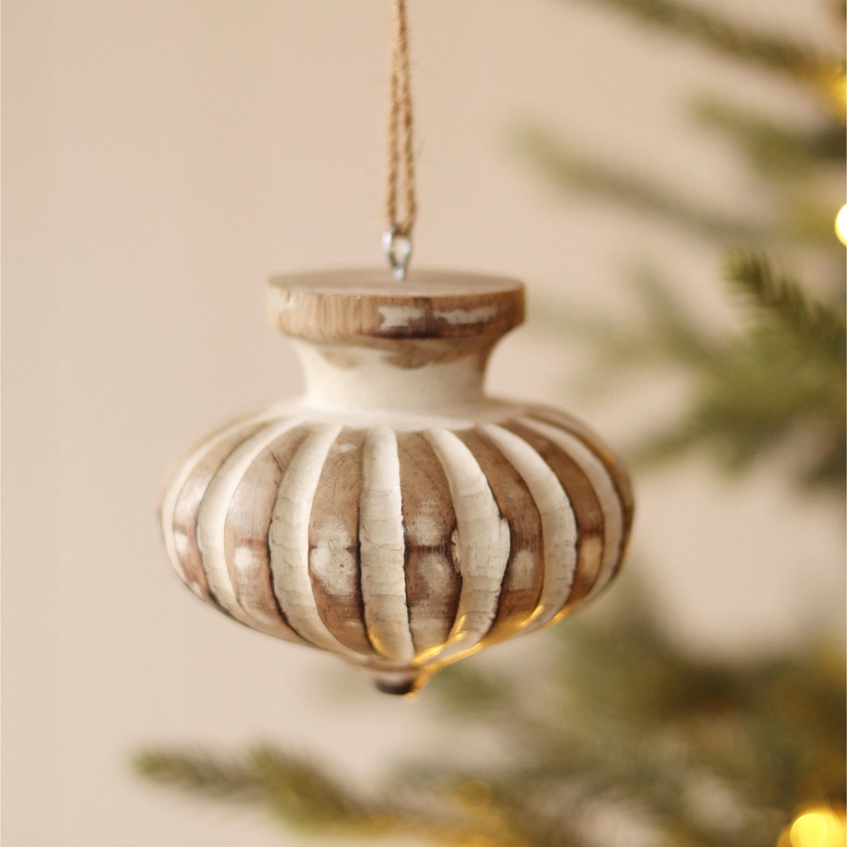 Wooden Spindle Ornament [Lantern]