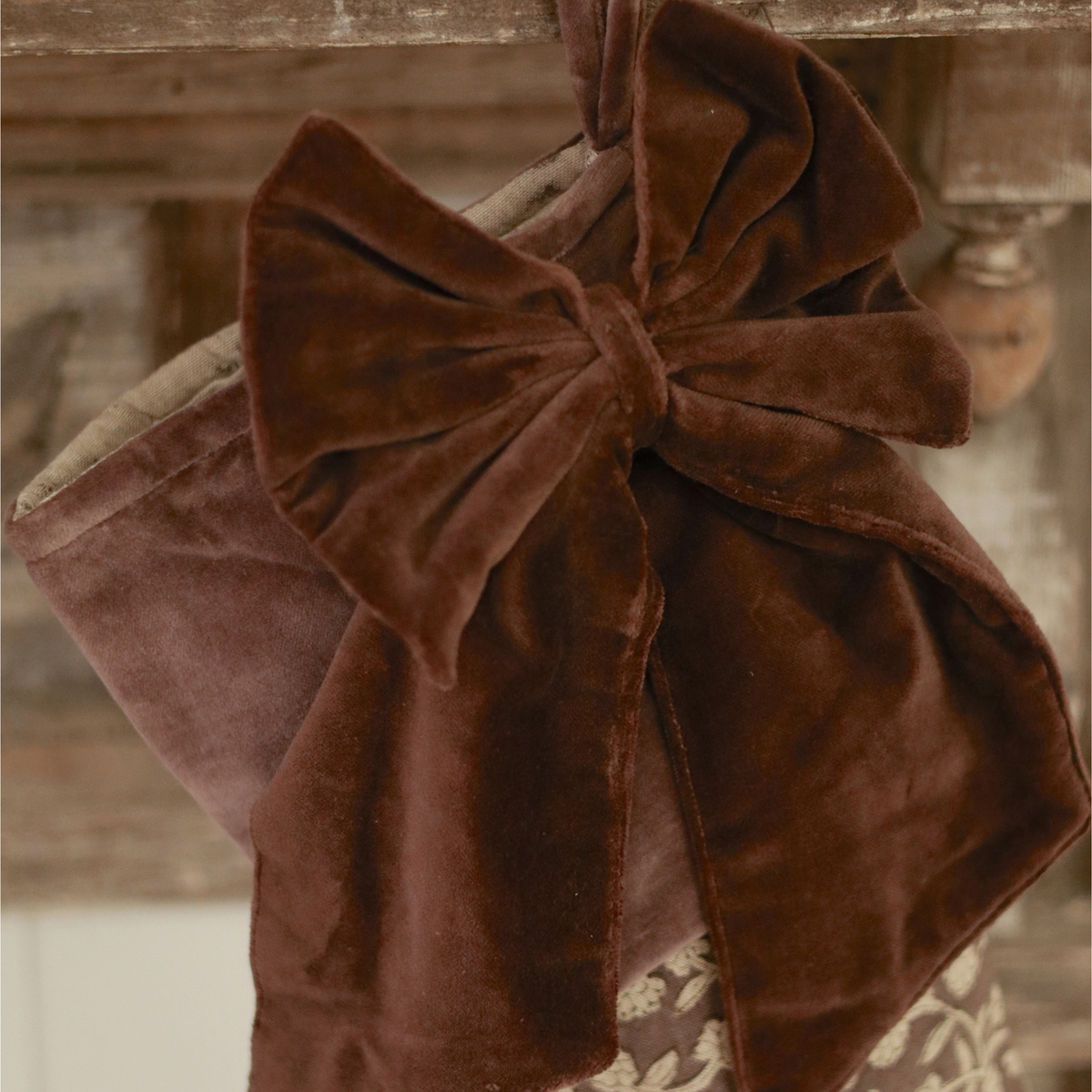 Bow Clip - Velvet [Clove]