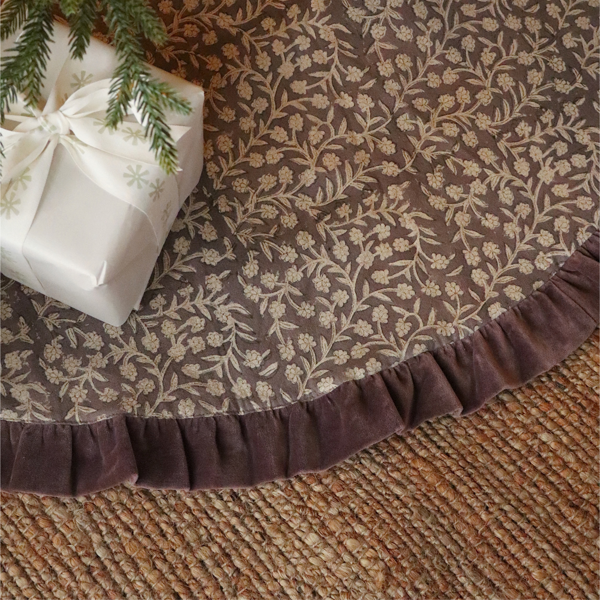 Tree Skirt - Wildvine Velvet [Heather]