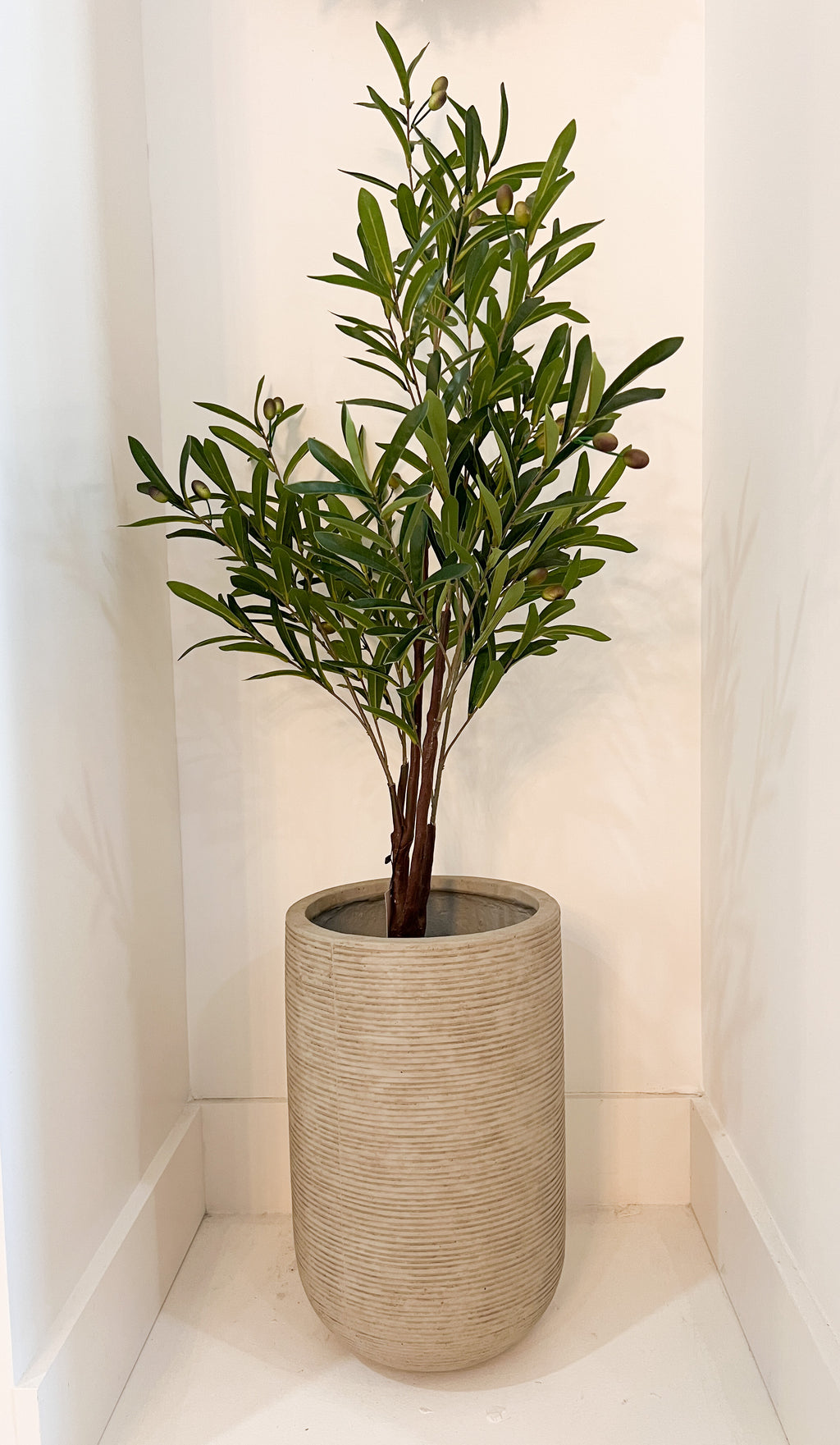 Patio Ribbed Planter