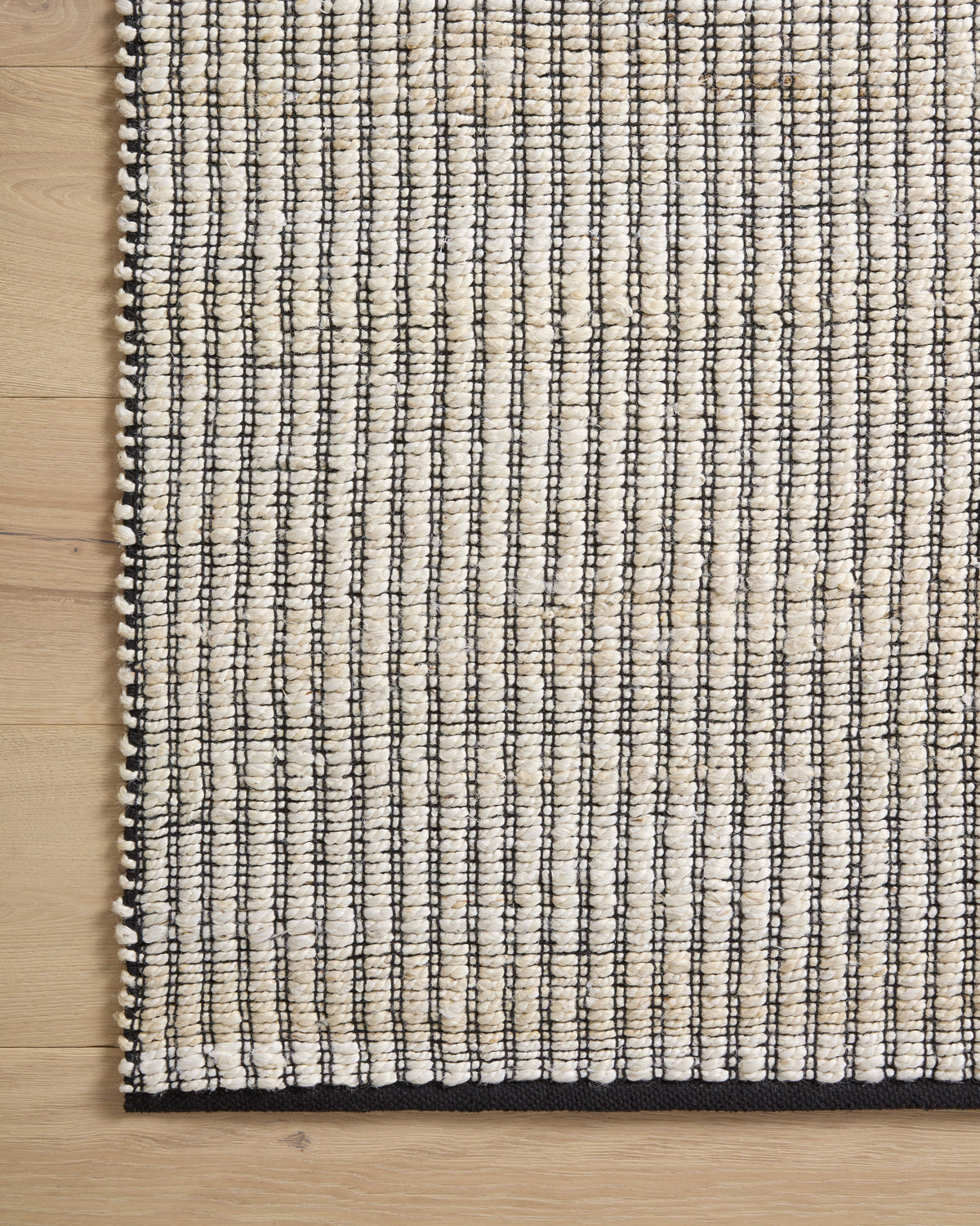 Colton CON-02 (AR) Ivory/Black Rug